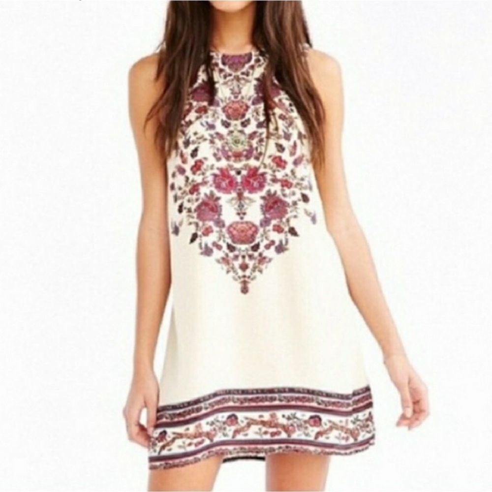 URBAN OUTFITTERS ECOTE Dress with floral accent